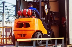 Доставка в подарок