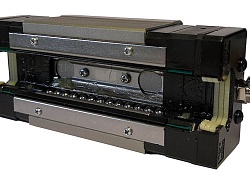 Линейный подшипник ТНК HSR 25 оси Y № 01011560